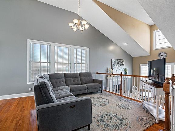 5th image of 12670 S Hedge Ct