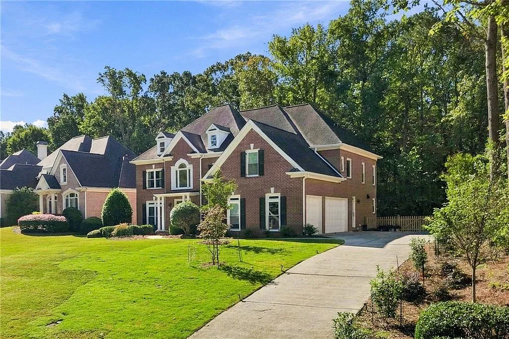 5 bed, 4.0 bath, 4149 sqft, $5,500 — Photo 4