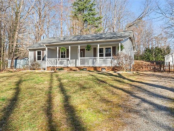 4th image of 240 Deerfield Ct