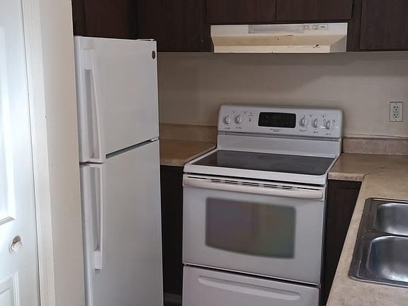 3rd image of 3520 W Dunlap Ave #198