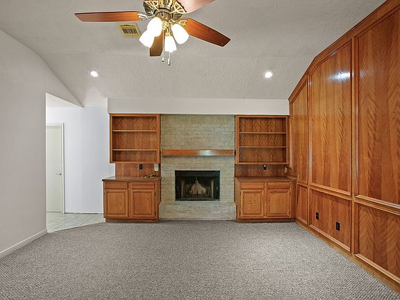3rd image of 502 Live Oak Ave