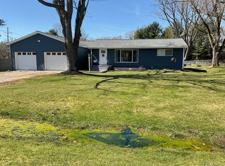 1517 Wade Dr, Lapeer, MI 48446
