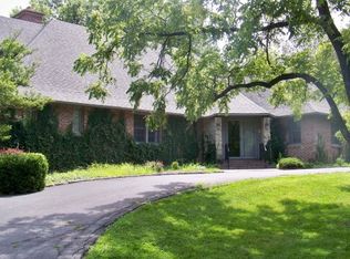 3435 Country Club Dr, Jefferson City, MO 65109