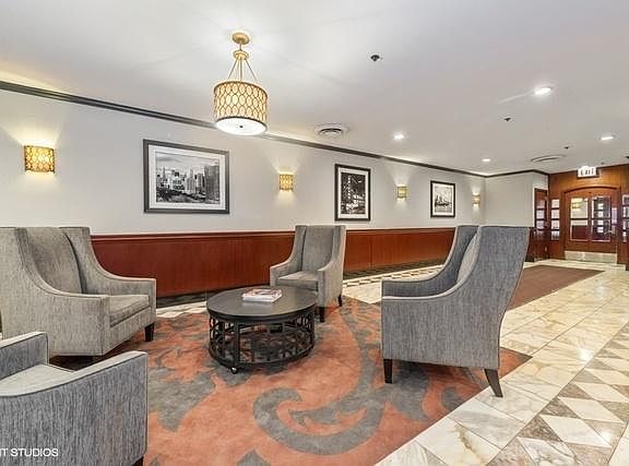2nd image of 40 E 9th St #4