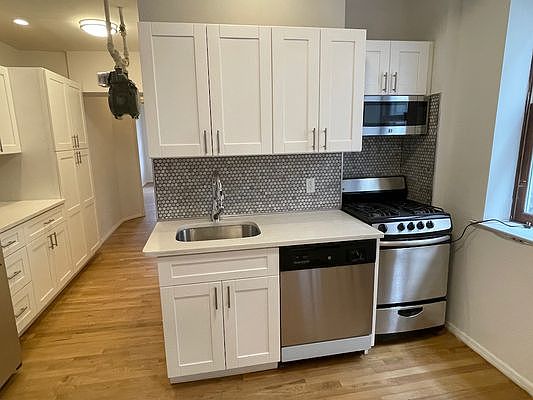 2nd image of 335 W 14th St APT 64