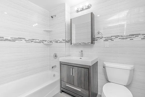 Rented by Polaris Property Group | media 11