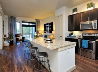 422 W Riverside Dr APT 201, Austin, TX 78704