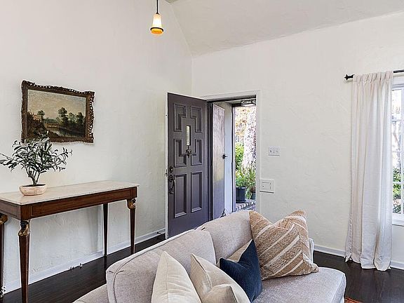 5th image of 3364 Yorkshire Rd