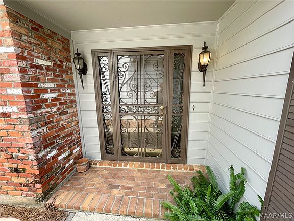 2nd image of 3150 Gatsby Ln