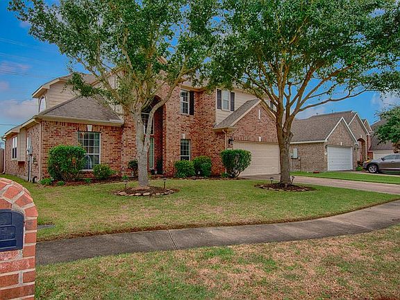3rd image of 2509 Aspen Spring Dr