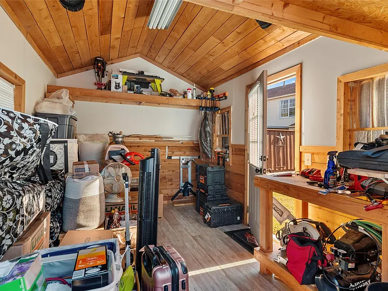 1003 Ashby Dr — Photo 23