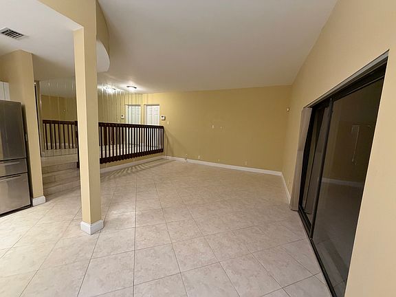 5th image of 4705 SW 62nd Way #304