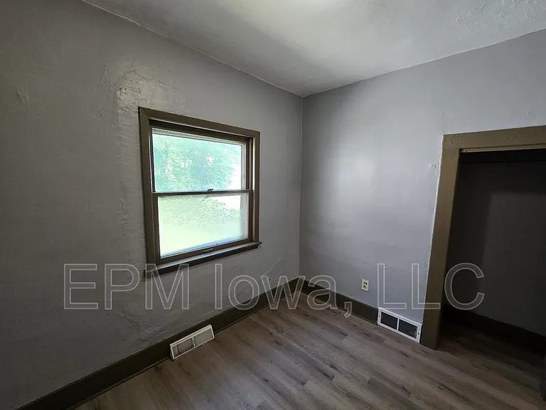 519 Adams St — Photo 10