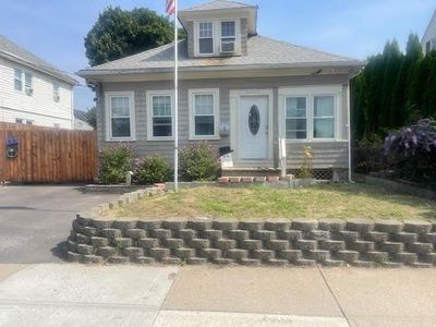 420 Webster Ave, Cranston, RI, 02920