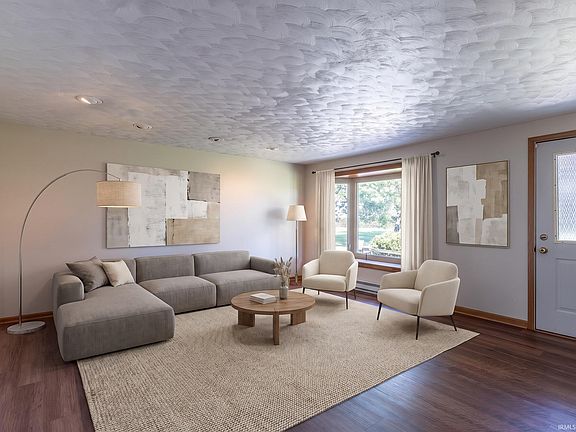 5th image of 503 N Webster Rd