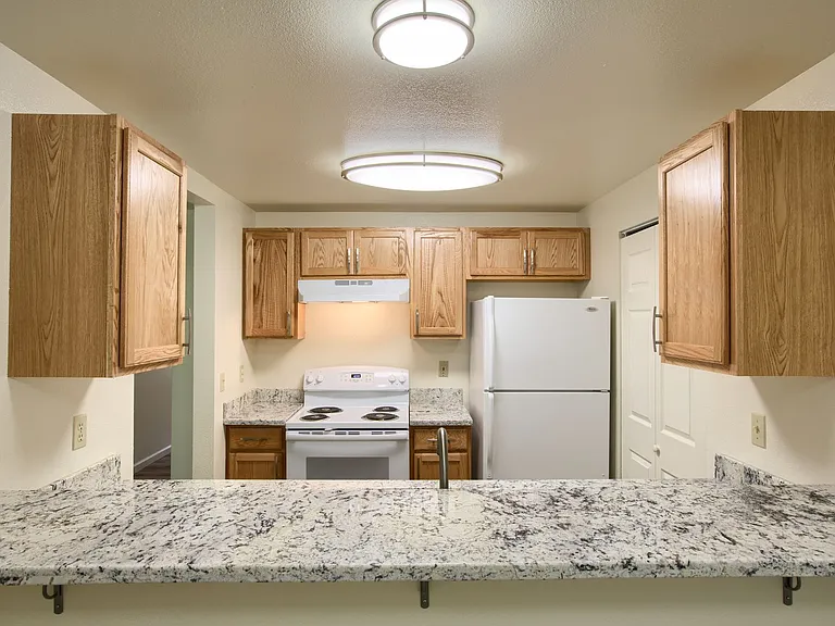 Campus Landing Apartments — Photo 21