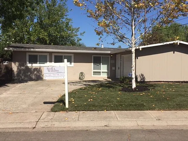6564 Fountain Ln photo 1