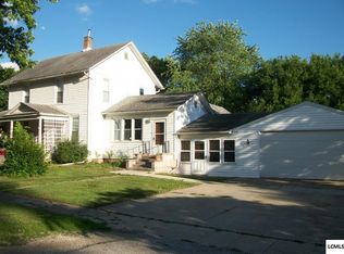 400 S Orchard St, Mackinaw, IL