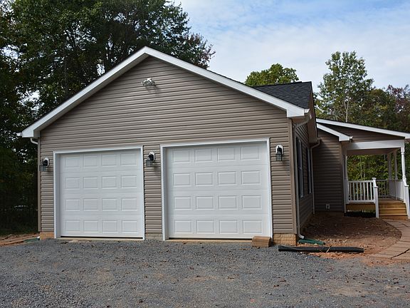 2nd image of 15029 Amos Ln