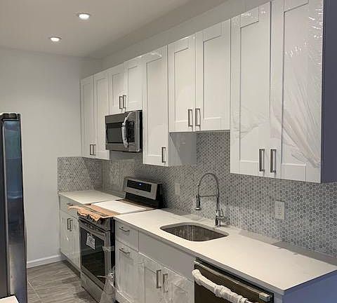 5th image of 53 Clinton Ave #2