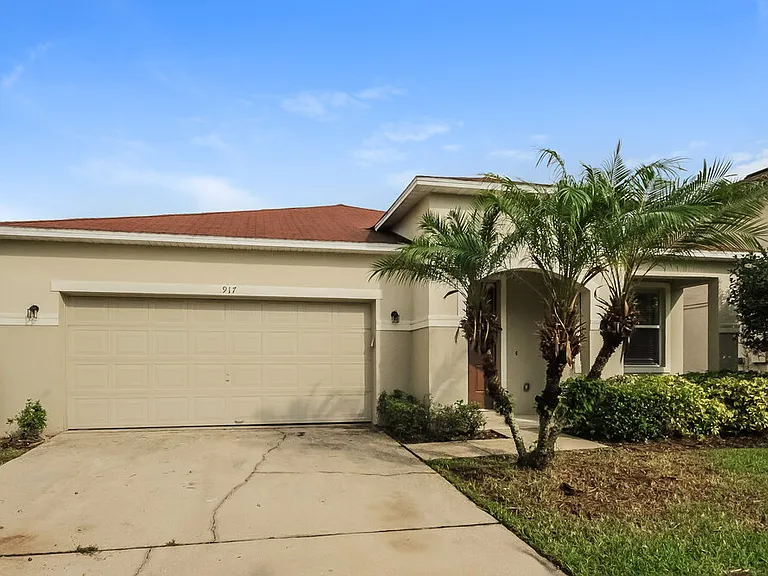 917 Anchorage Ln — Photo 2