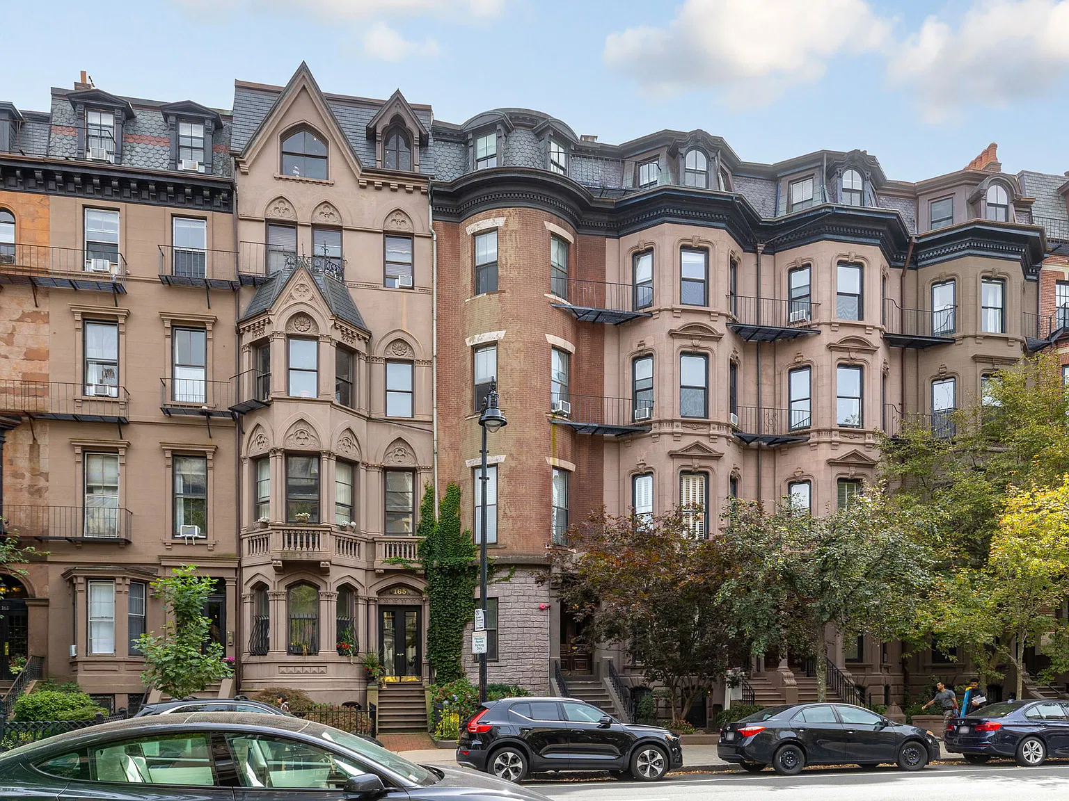 1 bed, 762 sqft, $3,450 — Photo 2