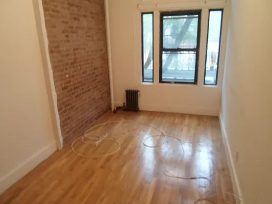 Rented by Sky Management | media 16