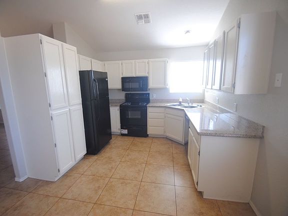 4th image of 921 S Val Vista Dr Unit 181