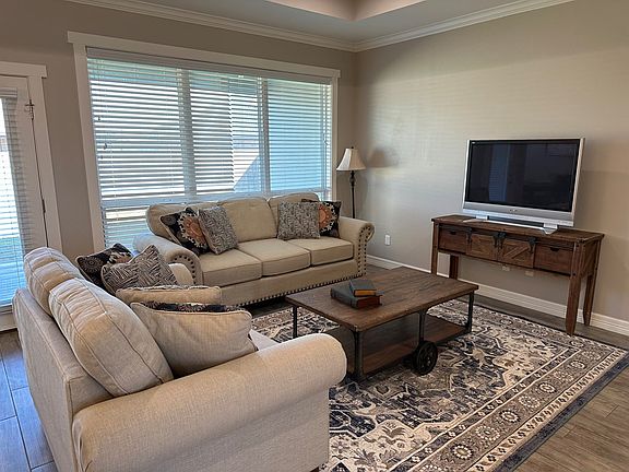 5th image of 4038 Blair Ln