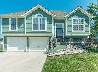 712 E 167th Ter, Gardner, KS 66030