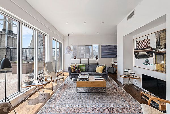 1st image of 210 W 16th St #Penthouse