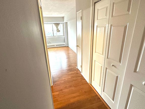 2nd image of 2101 Chestnut St Unit 1814