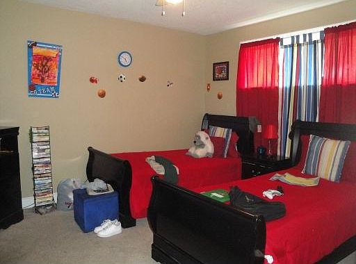 5th image of 2807 Charles Dr