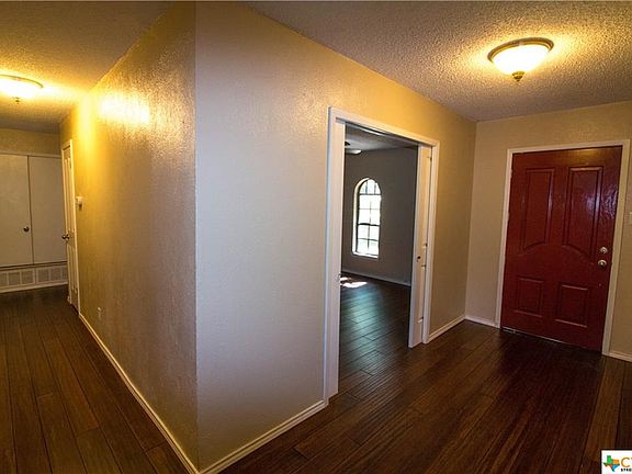 3rd image of 80 Woodland Trl
