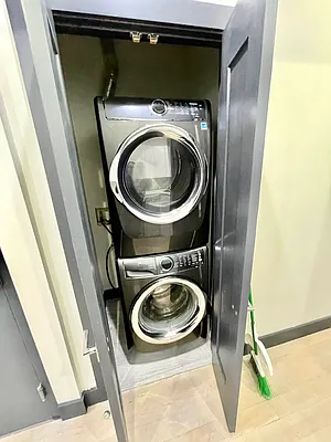 Rented by Pear NYC LLC | media 38