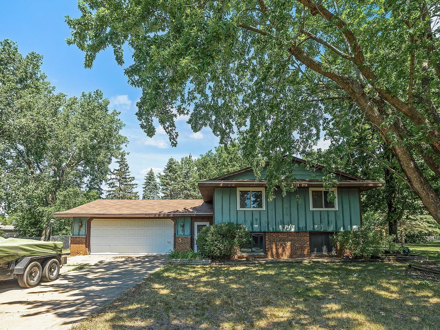 8222 Brandywine Pkwy, Brooklyn Park, MN 55444 Zillow