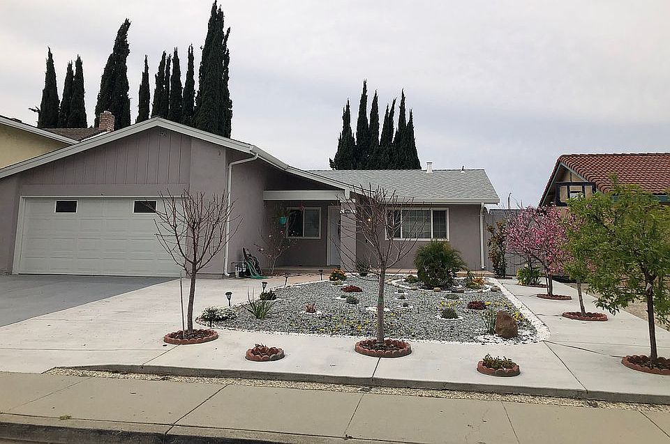 2nd image of 2861 Aetna Way