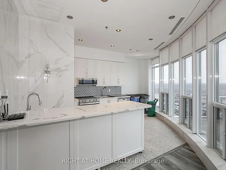 2119 Lake Shore Blvd W #217 — Photo 36