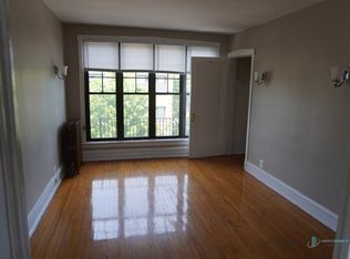 1741 W Devon Ave #1, Chicago, IL 60660