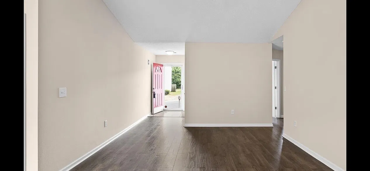 507 Hamilton Chase Dr — Photo 3