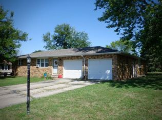 300 Georgia Pkwy, Washington, IL 61571