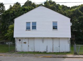416 Gallaher St, Saint Marys, WV