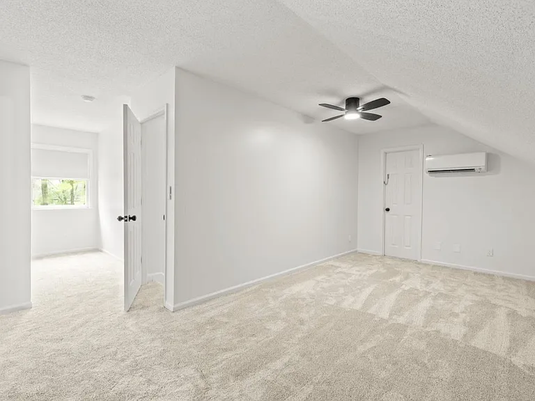 390 Steele Wood Dr — Photo 34
