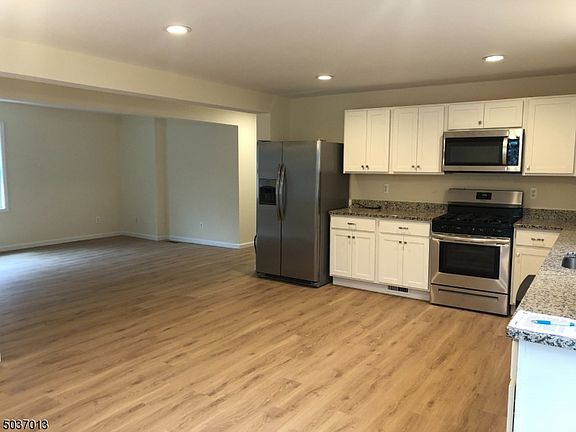 2nd image of 12 Wantage Ave