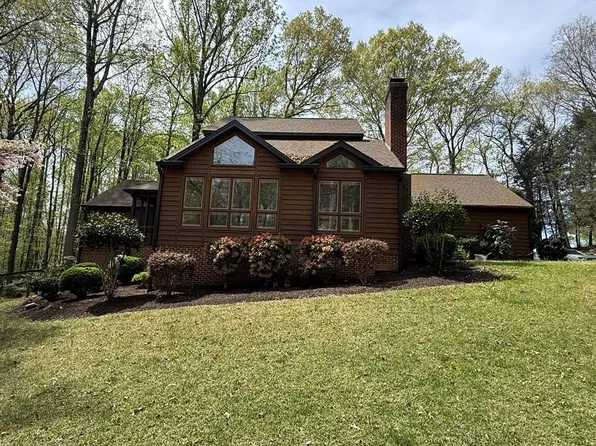 358 Laurel Woods Dr, Danville, VA 24540