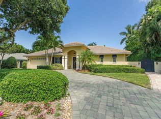 611 Park Shore Dr, Naples, FL 34103