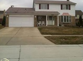 2901 English Dr, Troy, MI 48085