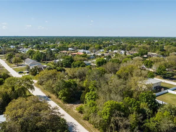 8435 98th Ct, Vero Beach, FL 32967