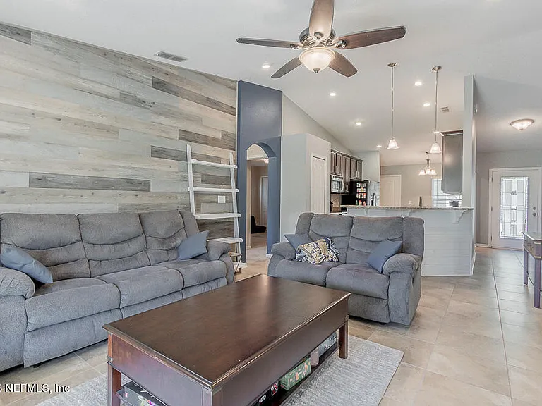 13328 Smithwick Ln — Photo 15
