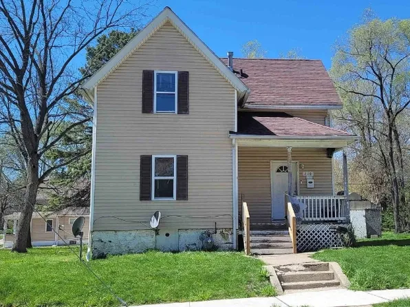 210 Irving Ave, Rockford, IL 61101